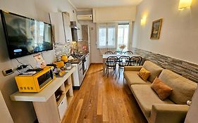 Baribello Apartment - 3 Bedrooms 3 Bathrooms - Bari Central Station